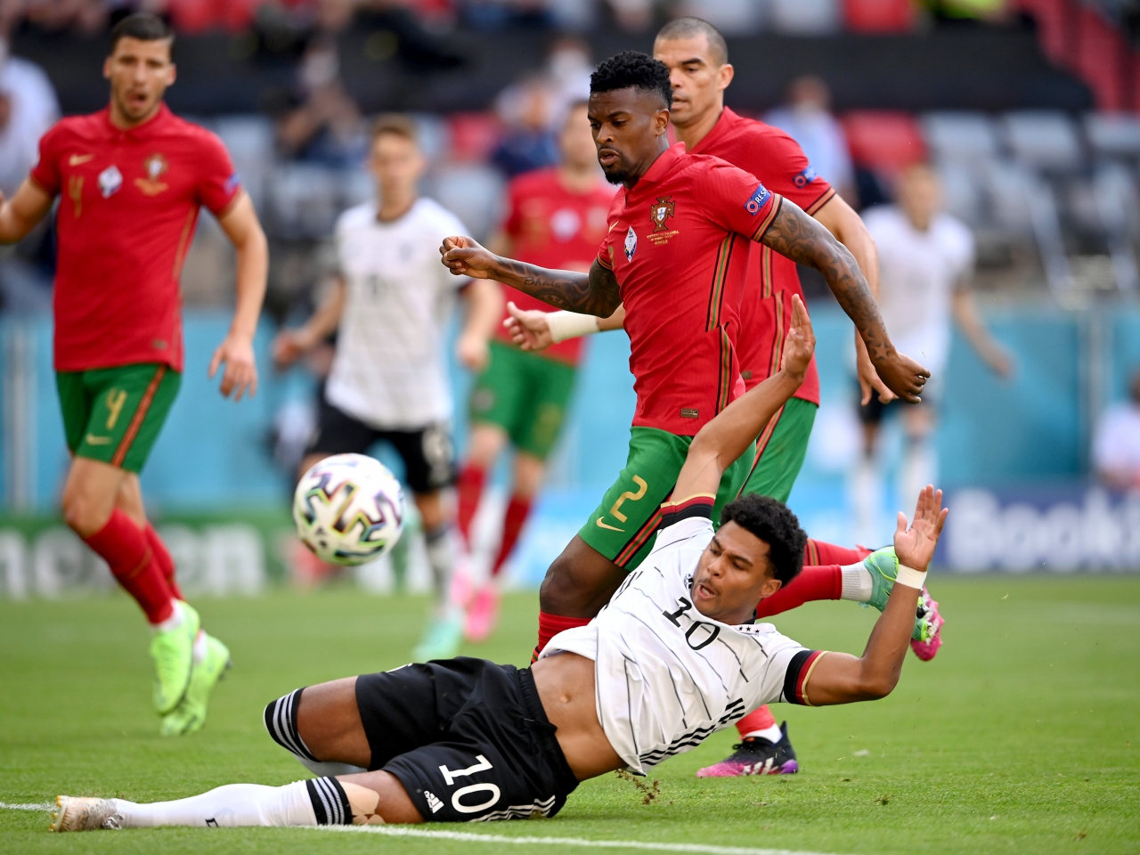 Fußball-EM: Spielfreudiges Deutschland bezwingt Portugal